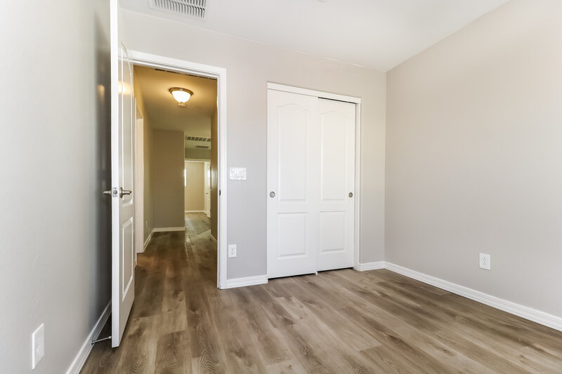 2,095/Mo, 28943 N 124th Dr Peoria, AZ 85383 Bedroom View 2