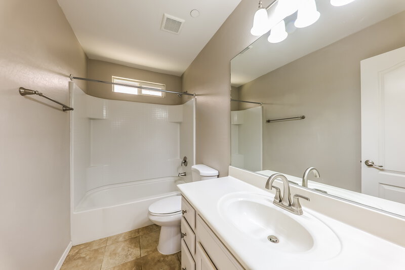 2,075/Mo, 28943 N 124th Dr Peoria, AZ 85383 Bathroom View