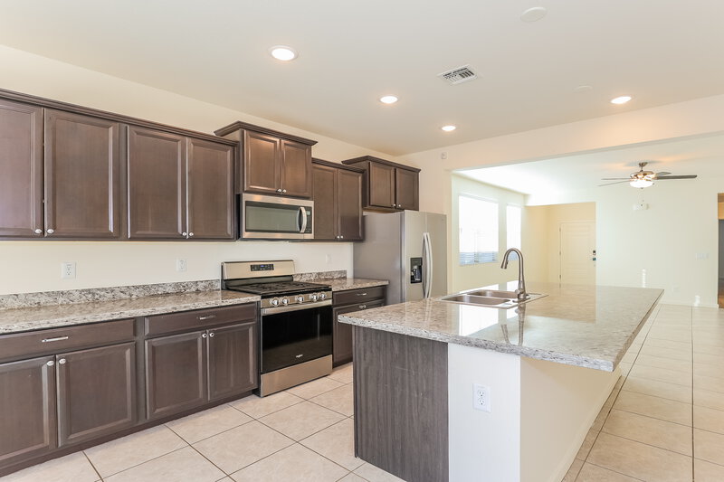 2,015/Mo, 4157 W Copperleaf Drive Queen Creek, AZ 85142 Kitchen View 2