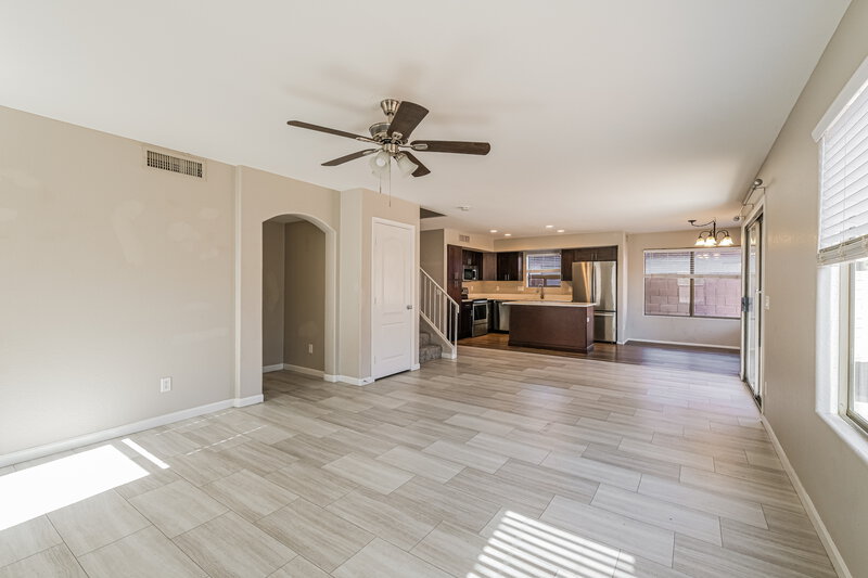 2,315/Mo, 4538 W Fawn Dr Laveen, AZ 85339 Living Room View