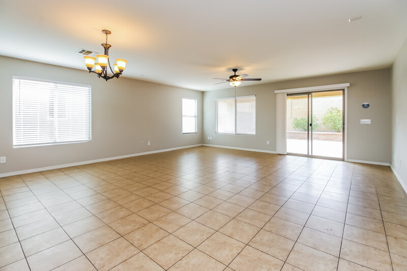 2,310/Mo, 1097 W Desert Hills Dr San Tan Valley, AZ 85143 Living Room View 2