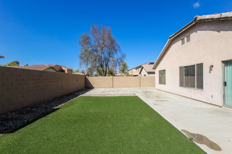 2,215/Mo, 7317 W Crown King Rd Phoenix, AZ 85043 Rear View