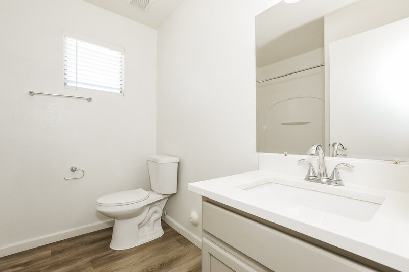 2,045/Mo, 1936 E Dust Devil Dr San Tan Valley, AZ 85143 Main Bathroom View