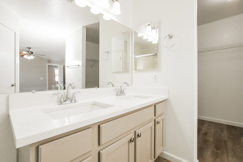 2,045/Mo, 1936 E Dust Devil Dr San Tan Valley, AZ 85143 Bathroom View