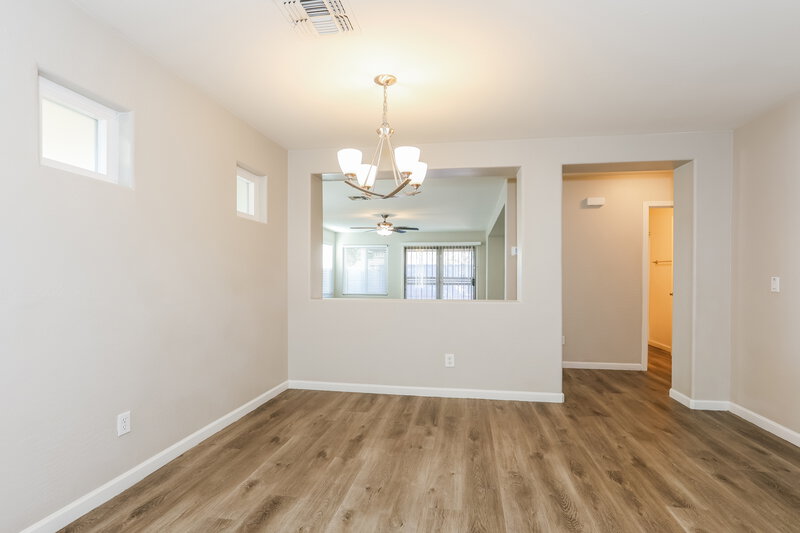 1,980/Mo, 3528 W Glass Ln Phoenix, AZ 85041 Dining Room View