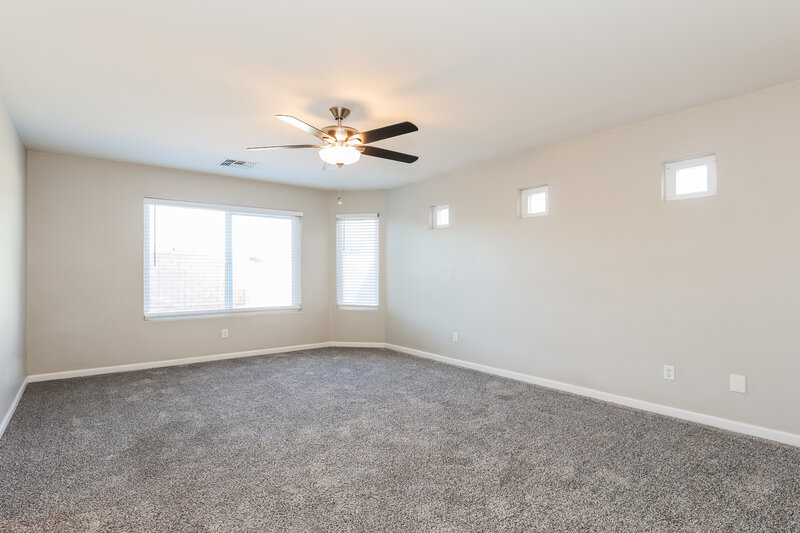 1,980/Mo, 3528 W Glass Ln Phoenix, AZ 85041 Main Bedroom View