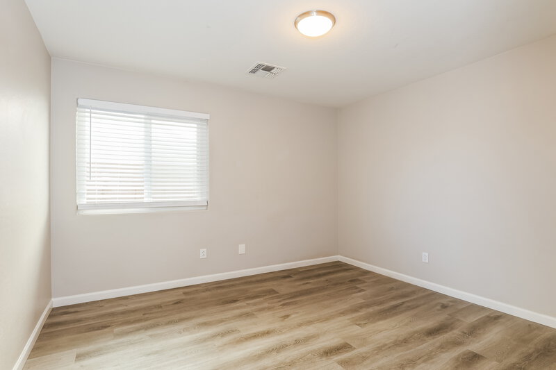 1,980/Mo, 3528 W Glass Ln Phoenix, AZ 85041 Bedroom View 2