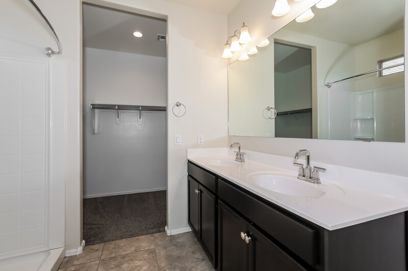 1,735/Mo, 4859 E Rhodium Dr San Tan Valley, AZ 85143 Main Bathroom View