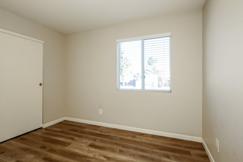 2,400/Mo, 517 E Utopia Rd Phoenix, AZ 85024 Bedroom View 3