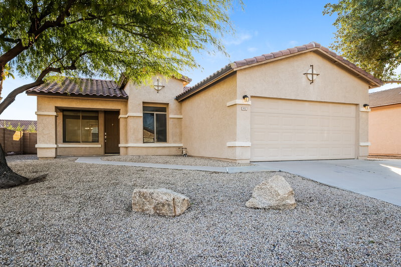 2,190/Mo, 1931 S Noble Mesa, AZ 85209 Front View