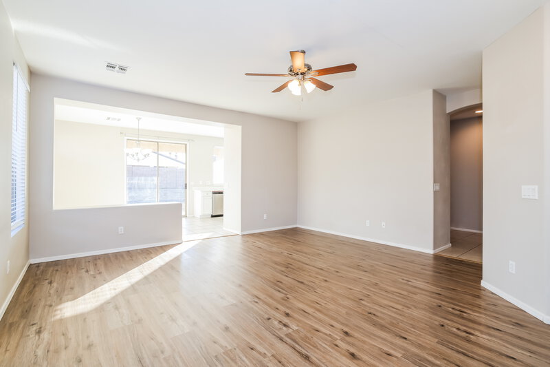 2,190/Mo, 1931 S Noble Mesa, AZ 85209 Living Room View