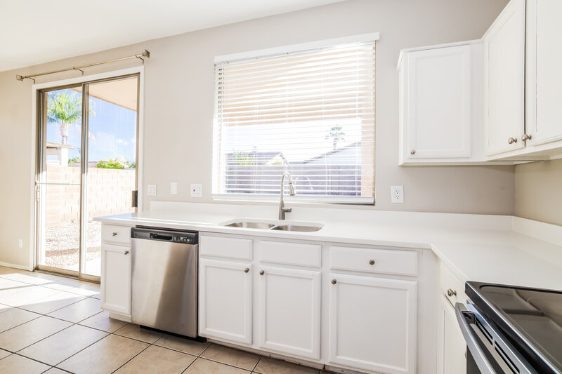 2,190/Mo, 1931 S Noble Mesa, AZ 85209 Kitchen View