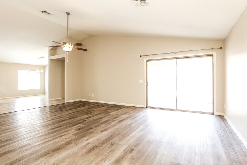 2,095/Mo, 7334 W Lamar Rd Glendale, AZ 85303 Living Room View