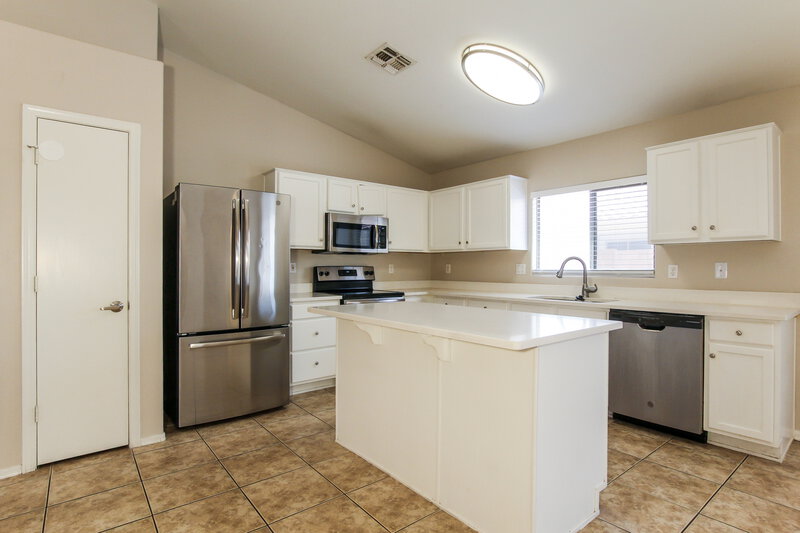 2,095/Mo, 7334 W Lamar Rd Glendale, AZ 85303 Kitchen View