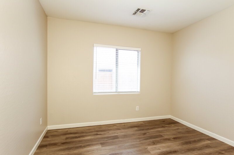 2,095/Mo, 7334 W Lamar Rd Glendale, AZ 85303 Bedroom View 2