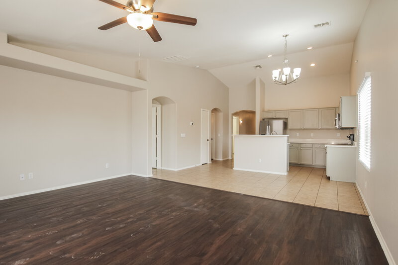 2,175/Mo, 6622 S 23rd Ave Phoenix, AZ 85041 Living Room View 2