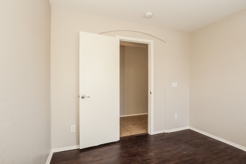 2,175/Mo, 6622 S 23rd Ave Phoenix, AZ 85041 Bedroom View 4