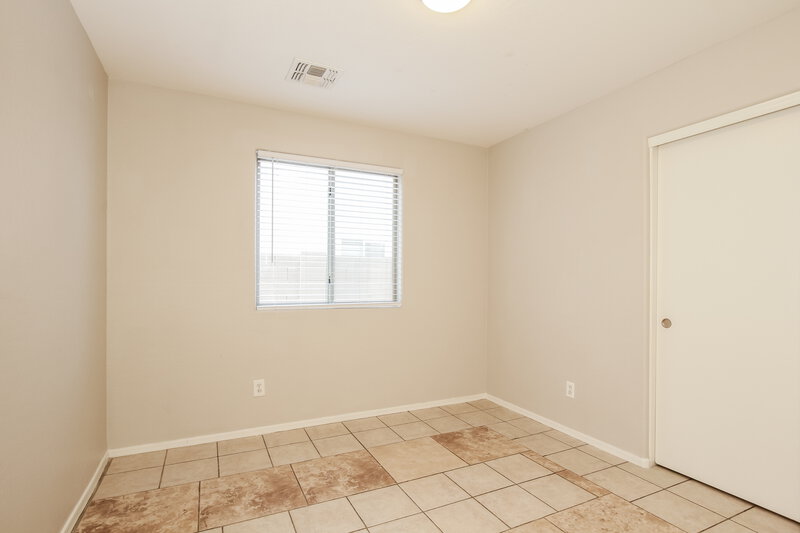 2,175/Mo, 6622 S 23rd Ave Phoenix, AZ 85041 Bedroom View 5