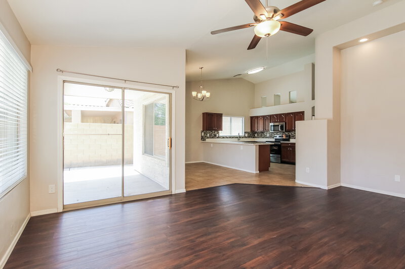 2,120/Mo, 9536 W Miami St Tolleson, AZ 85353 Living Room View 2