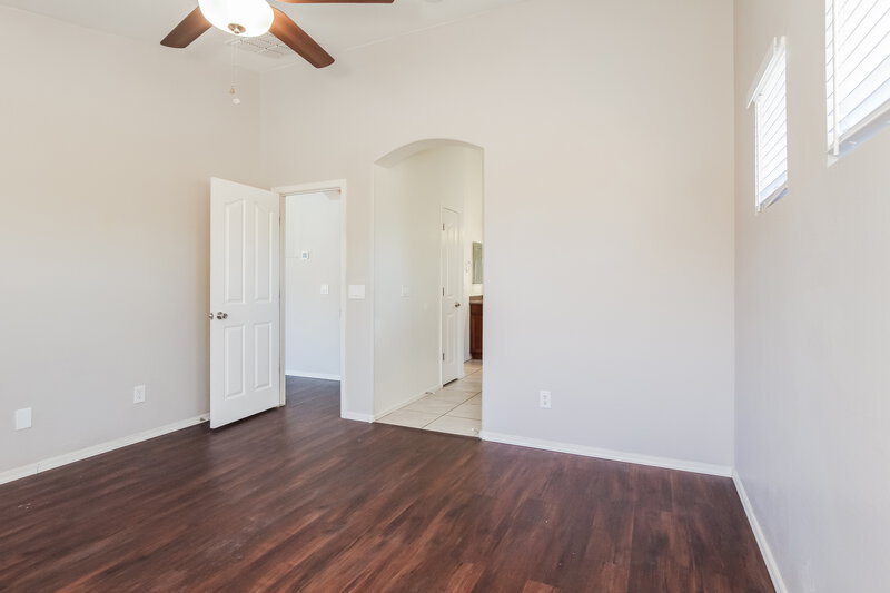 2,120/Mo, 9536 W Miami St Tolleson, AZ 85353 Main Bedroom View