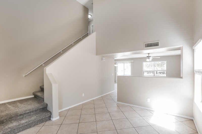 2,870/Mo, 6558 W Chickasaw St Phoenix, AZ 85043 Living Room View