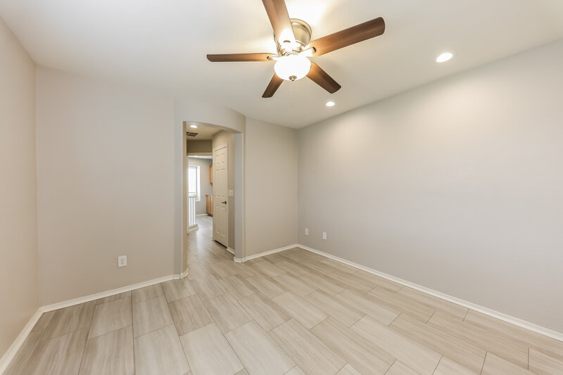 1,965/Mo, 14034 W Country Gables Dr Surprise, AZ 85379 Main Bedroom View