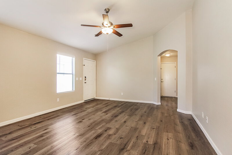 1,930/Mo, 1044 S 239th Ln Buckeye, AZ 85326 Living Room View