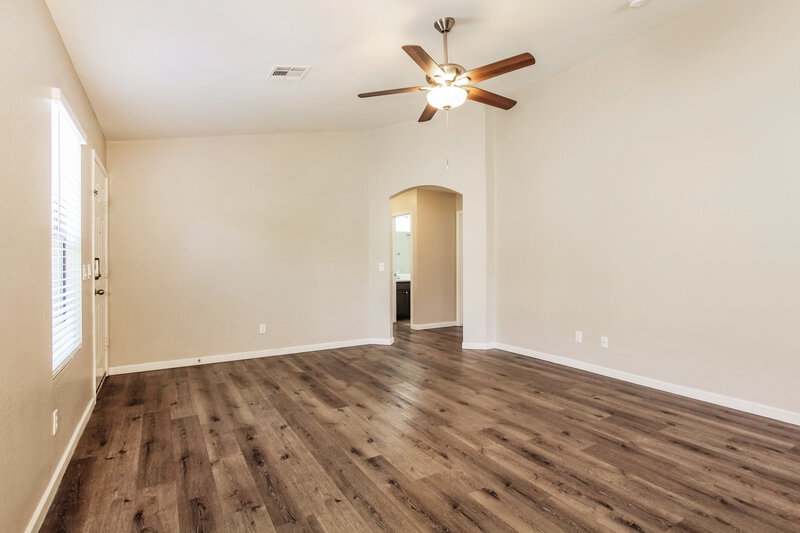 1,930/Mo, 1044 S 239th Ln Buckeye, AZ 85326 Living Room View 2
