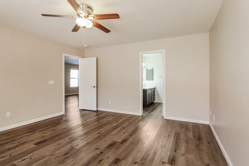 1,930/Mo, 1044 S 239th Ln Buckeye, AZ 85326 Main Bedroom View