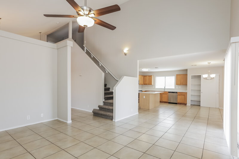 2,645/Mo, 15980 N 86th Ln Peoria, AZ 85382 Living Room View