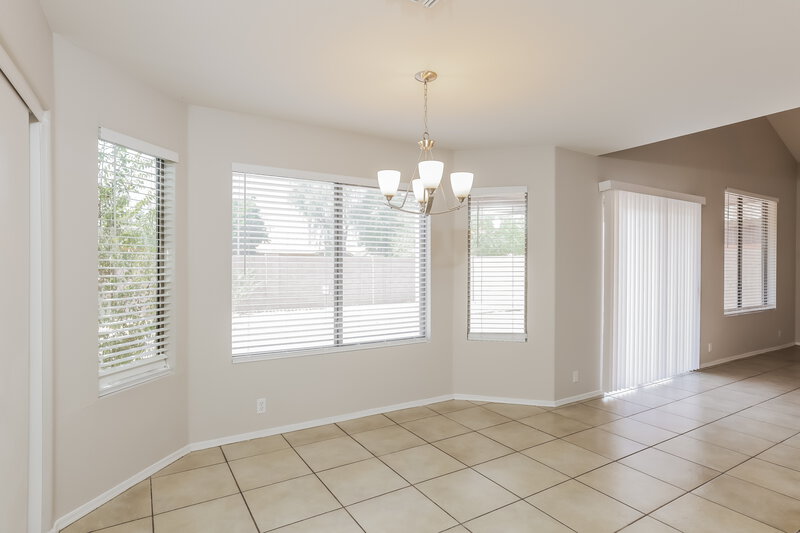 2,645/Mo, 15980 N 86th Ln Peoria, AZ 85382 Breakfast Nook View