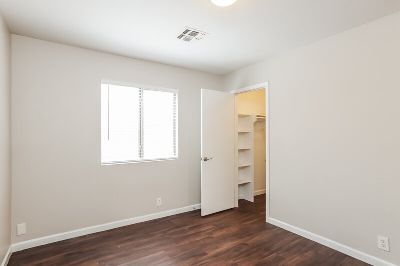 2,645/Mo, 15980 N 86th Ln Peoria, AZ 85382 Bedroom View