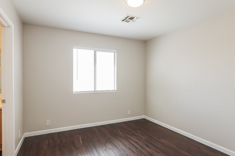 2,645/Mo, 15980 N 86th Ln Peoria, AZ 85382 Bedroom View 3