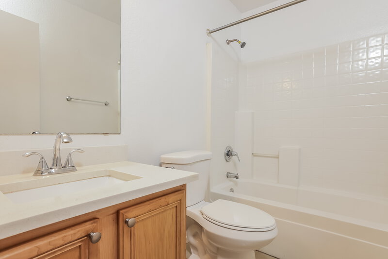 2,645/Mo, 15980 N 86th Ln Peoria, AZ 85382 Bathroom View