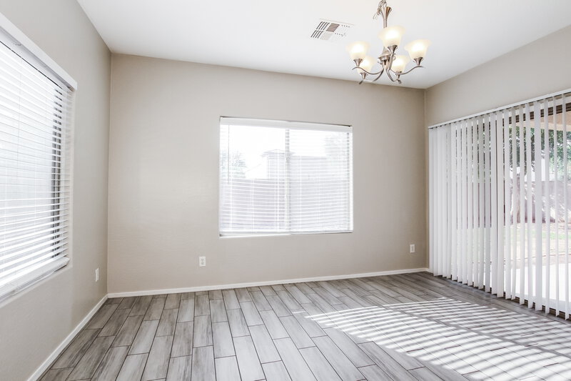 2,095/Mo, 13797 W Redfield Rd Surprise, AZ 85379 Dining Room View