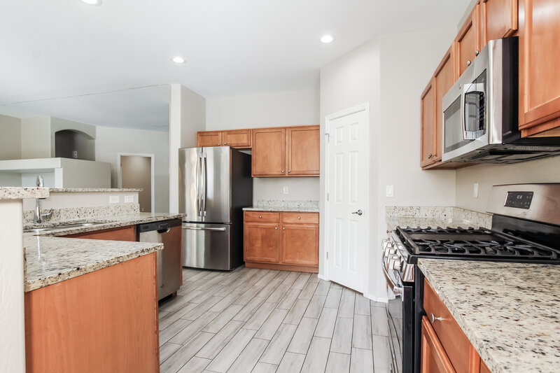 2,095/Mo, 13797 W Redfield Rd Surprise, AZ 85379 Kitchen View