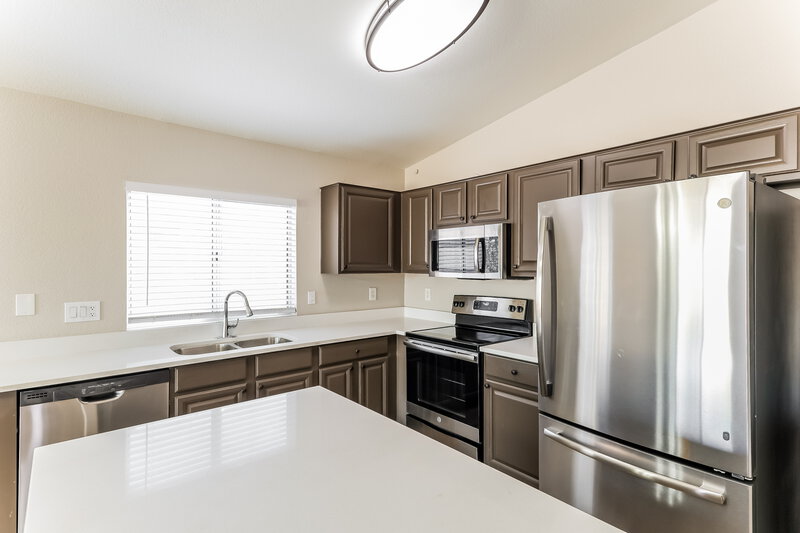 2,810/Mo, 11288 W Lily Mckinley Dr Surprise, AZ 85378 Kitchen View