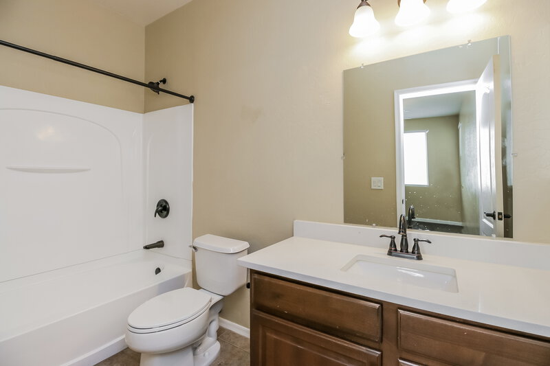 2,435/Mo, 1635 S Wildrose Mesa, AZ 85209 Bathroom View 2