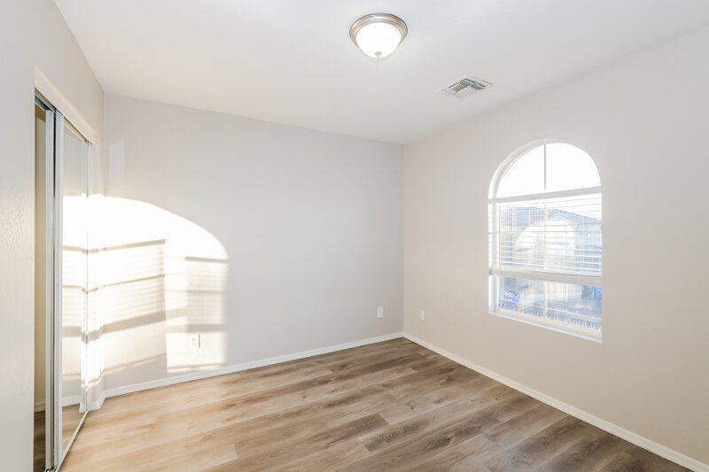 1,915/Mo, 2408 S 90th Glen Tolleson, AZ 85353 Bedroom View