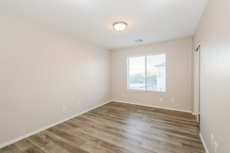 1,915/Mo, 2408 S 90th Glen Tolleson, AZ 85353 Bedroom View 2