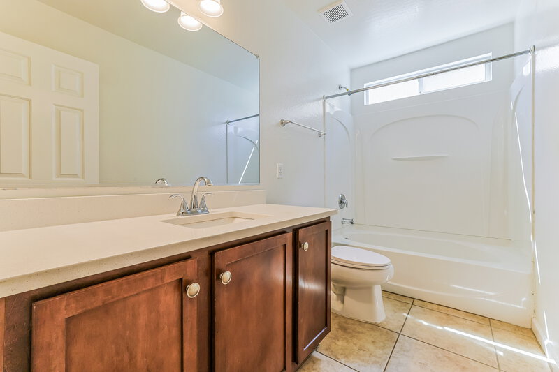 1,945/Mo, 28113 N Superior Rd San Tan Valley, AZ 85143 Bathroom View