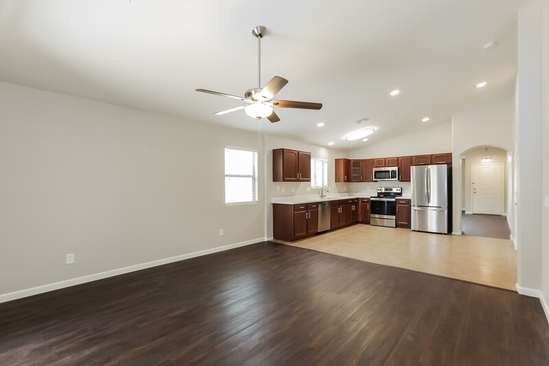 2,095/Mo, 7251 W Cactus Wren Dr Glendale, AZ 85303 Living Room View 2