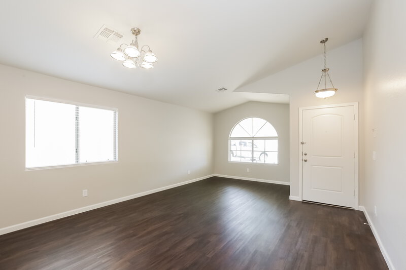 2,095/Mo, 7251 W Cactus Wren Dr Glendale, AZ 85303 Dining Room View 2