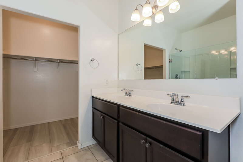 1,770/Mo, 5032 E Black Opal Ln San Tan Valley, AZ 85143 Main Bathroom View
