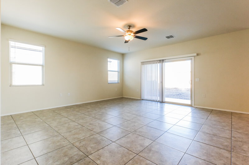 1,690/Mo, 5182 E Sharbel Rd San Tan Valley, AZ 85143 Living Room View