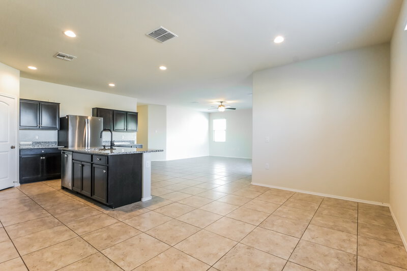 1,690/Mo, 5182 E Sharbel Rd San Tan Valley, AZ 85143 Dining Room View