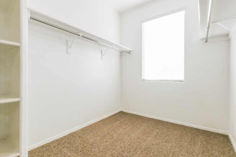1,690/Mo, 5182 E Sharbel Rd San Tan Valley, AZ 85143 Walk In Closet View