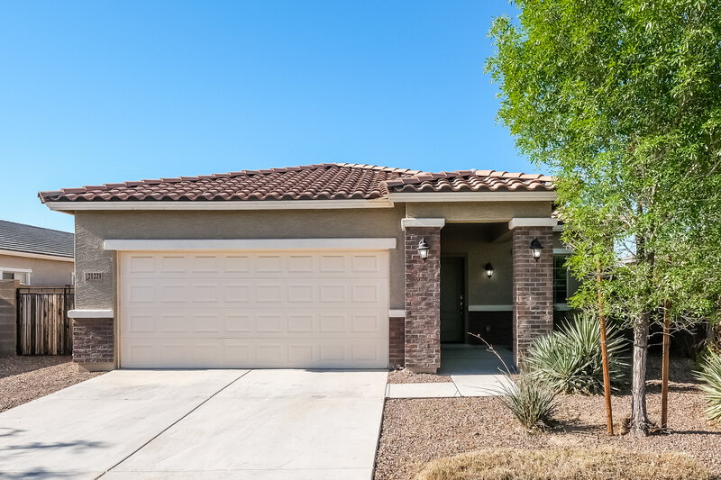 1,815/Mo, 21221 W Hubbell St Buckeye, AZ 85396 External View
