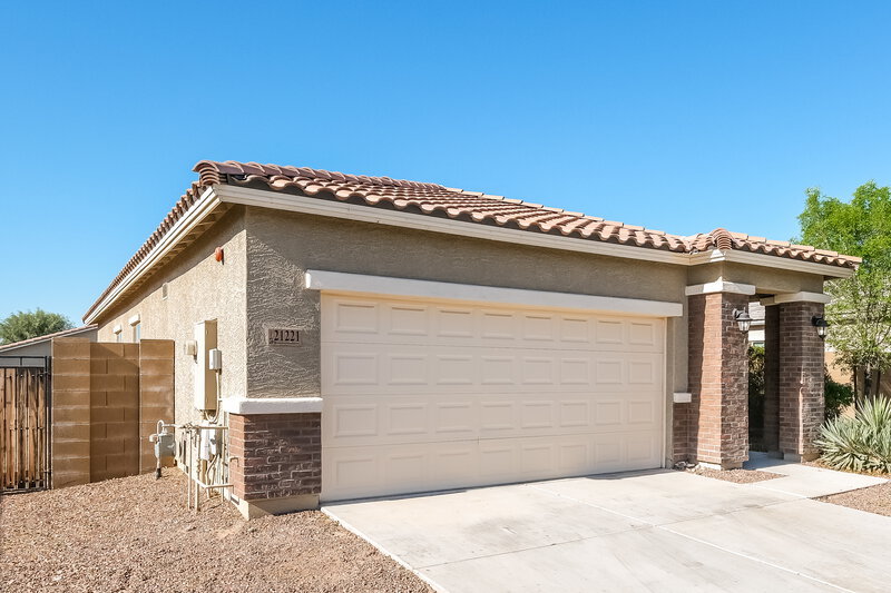 1,815/Mo, 21221 W Hubbell St Buckeye, AZ 85396 Front View