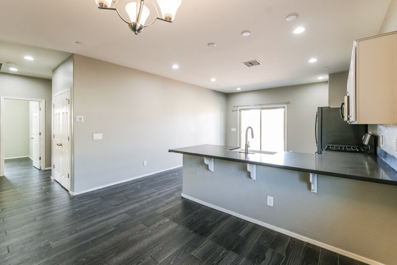 1,815/Mo, 21221 W Hubbell St Buckeye, AZ 85396 Dining Room View